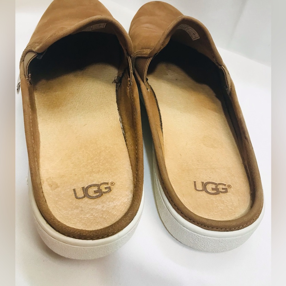 UGG Women’s Gene Sneakers Tan sz 9.5 - Picture 3 of 15